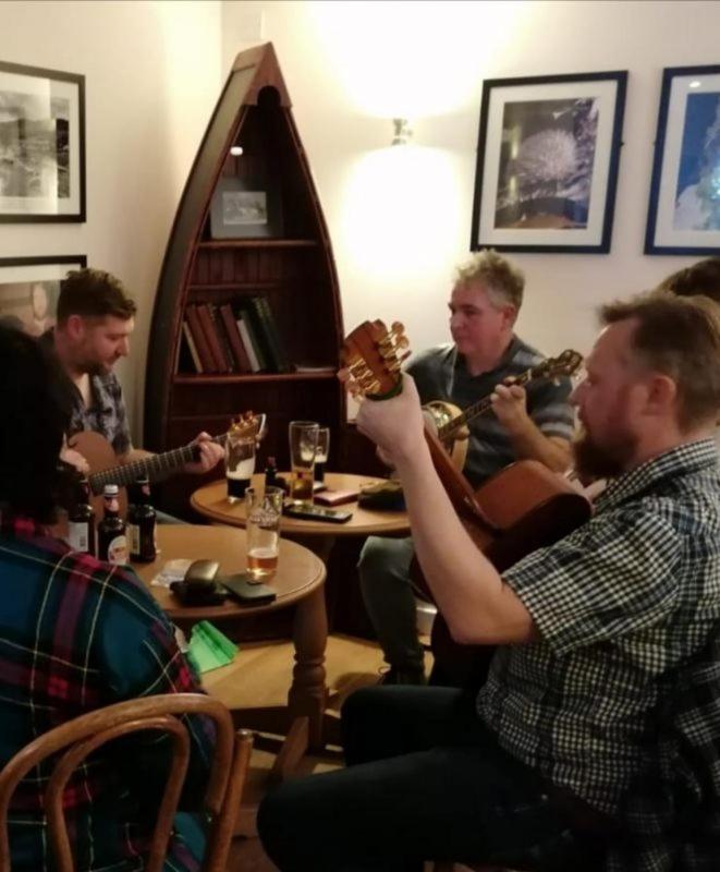 Lochailort Glenuig Inn מראה חיצוני תמונה